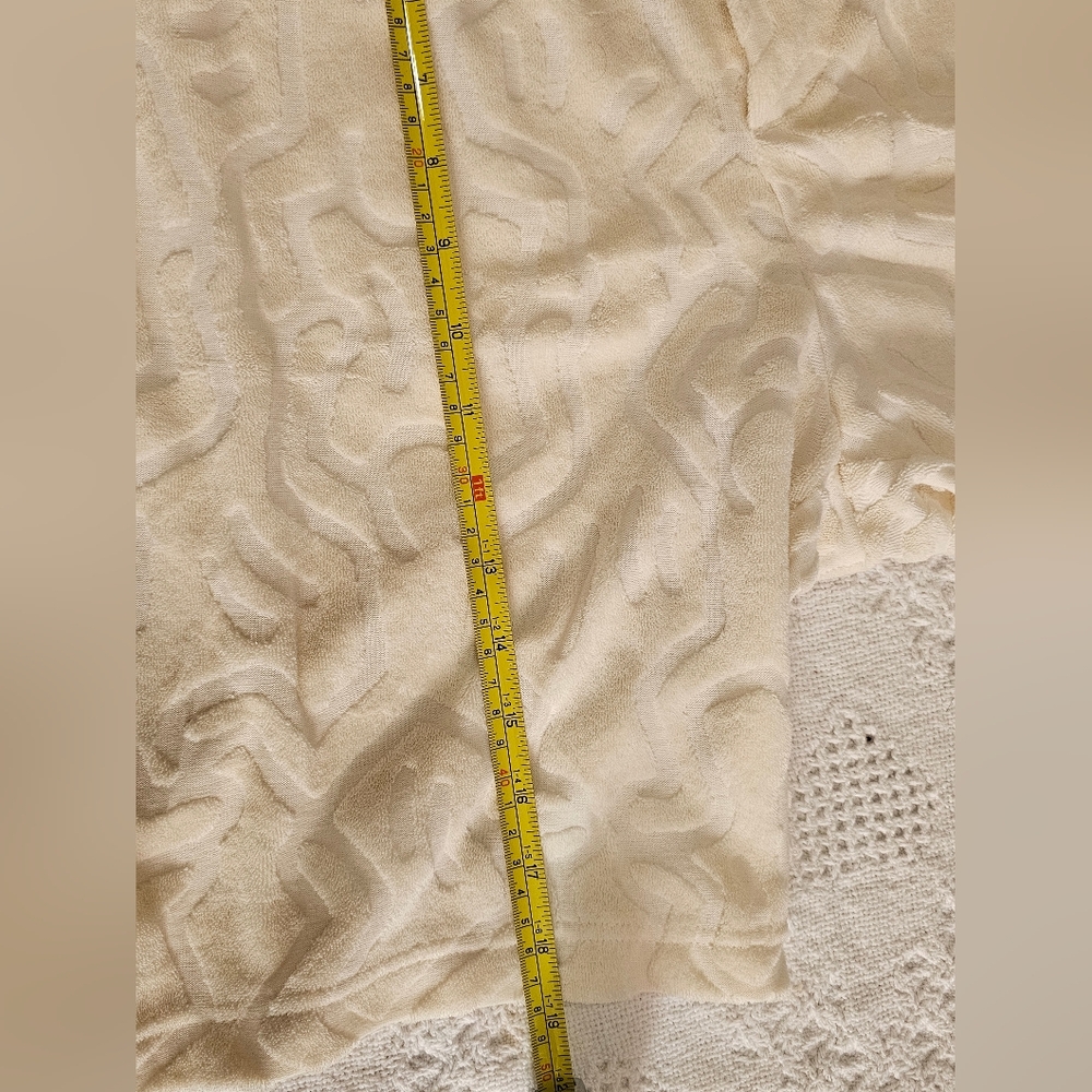 H&M Women's Cream Athletic Shorts - Picture 3 of 7